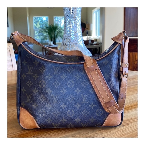 😎SOLD😎AUTHENTIC LOUIS VUITTON BOULOGNE 30 - Picture 2 of 8